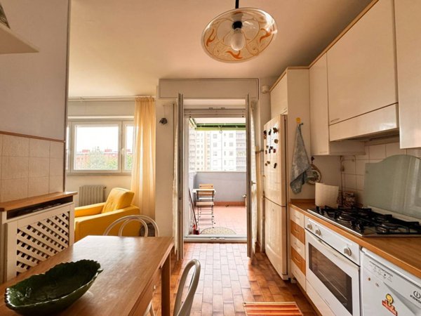 appartamento in vendita a Milano in zona Molino Dorino