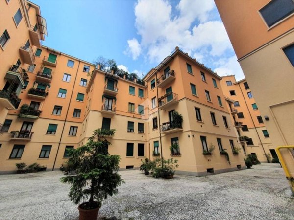 appartamento in vendita a Milano in zona Ponte Seveso