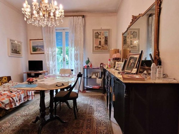 appartamento in vendita a Milano in zona Lorenteggio