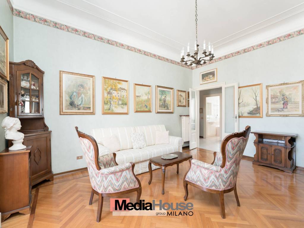 appartamento in vendita a Milano in zona Città Studi