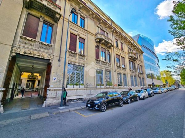 appartamento in vendita a Milano in zona Isola