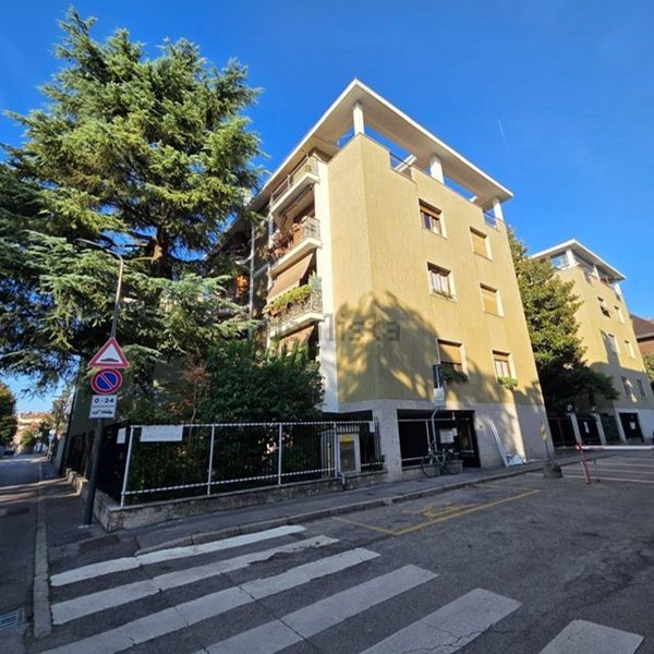 appartamento in vendita a Milano in zona Affori