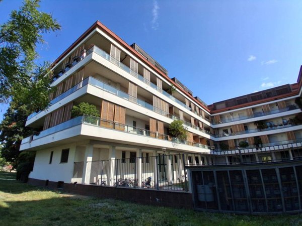 appartamento in vendita a Milano in zona Porta Genova