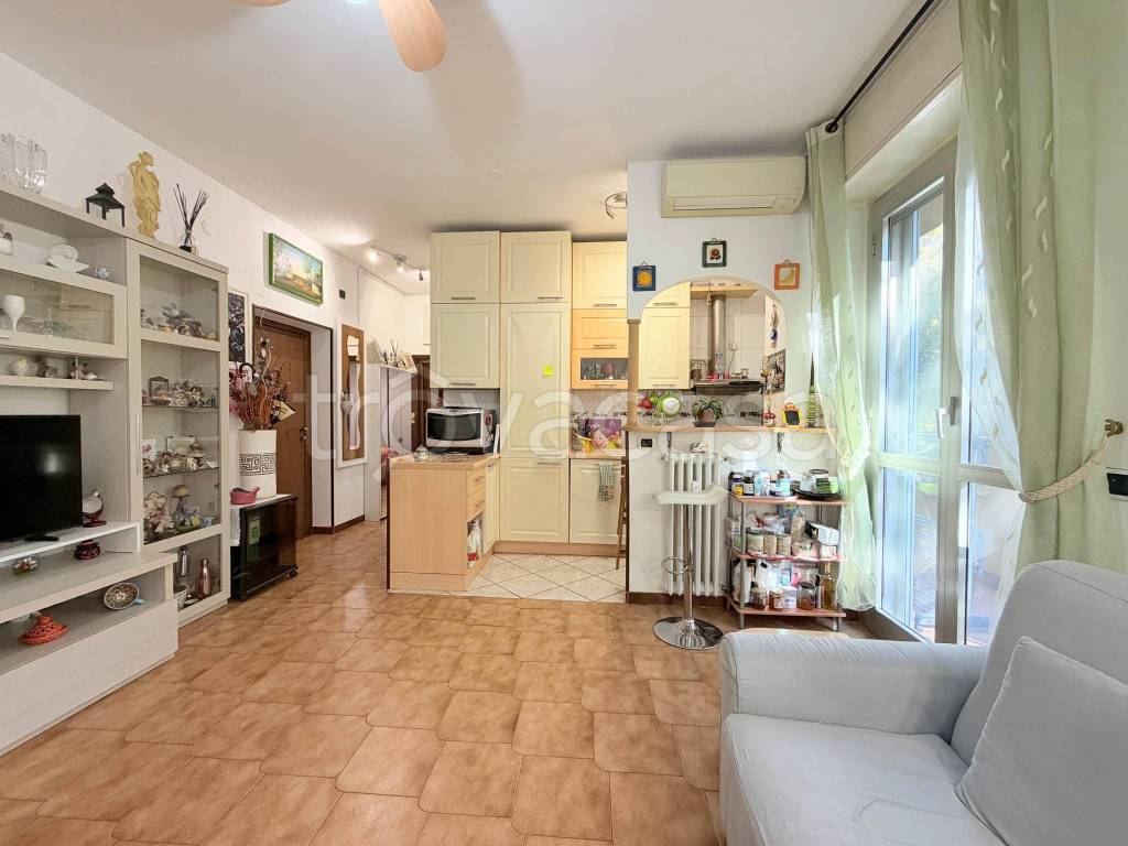 appartamento in vendita a Milano in zona Corvetto