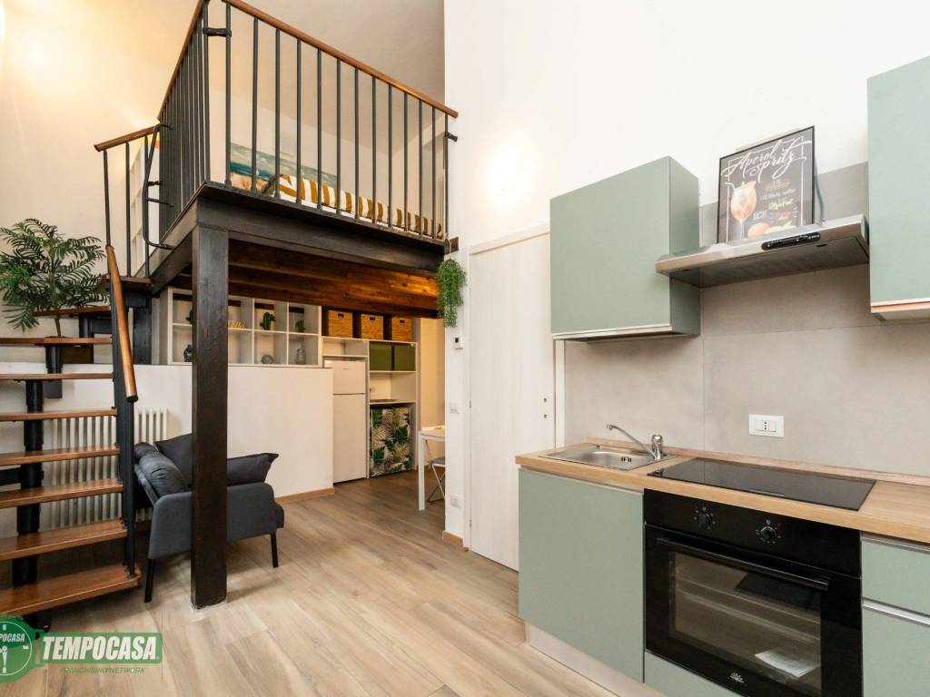 appartamento in vendita a Milano in zona Gorla