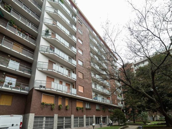 appartamento in vendita a Milano in zona De Angeli