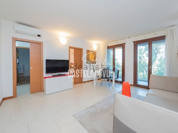 appartamento in vendita a Milano in zona Quarto Cagnino