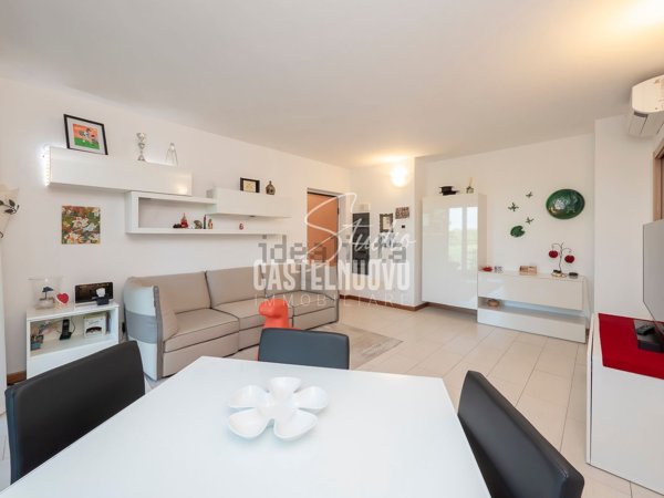appartamento in vendita a Milano in zona Quarto Cagnino