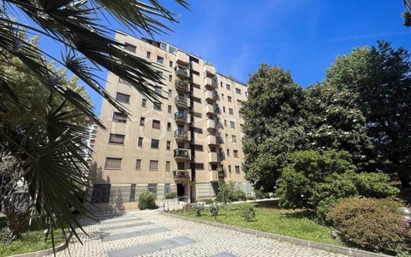 appartamento in vendita a Milano in zona Vigentino