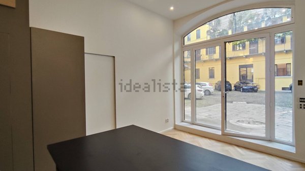 appartamento in vendita a Milano in zona Porta Genova