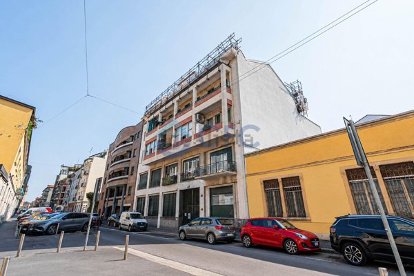 ufficio in vendita a Milano in zona Città Studi