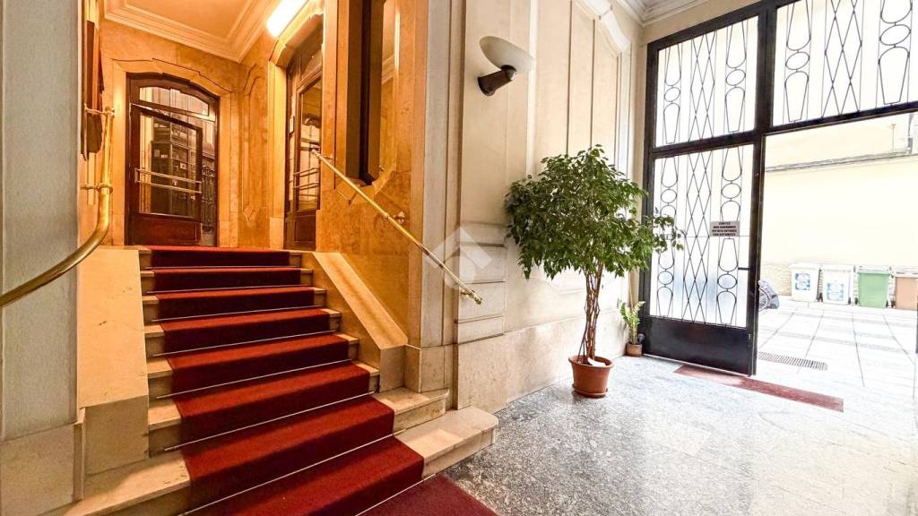 appartamento in vendita a Milano in zona Cinque Giornate