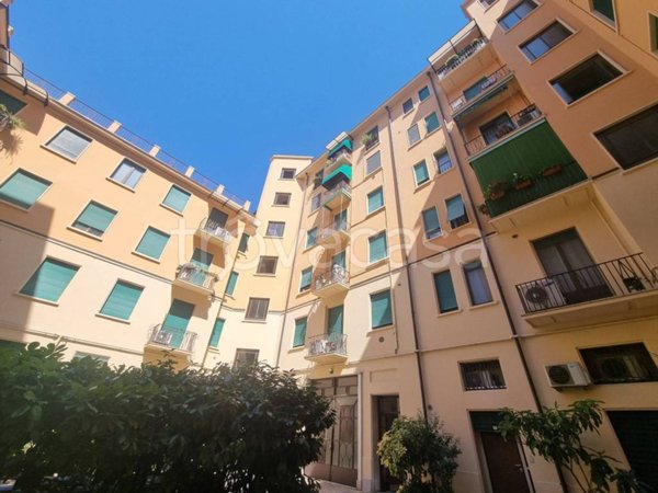 appartamento in vendita a Milano in zona Ponte Seveso