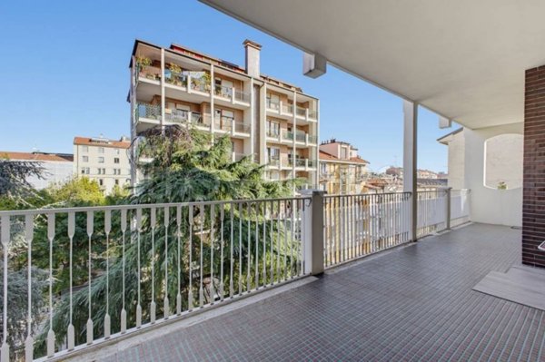 appartamento in vendita a Milano in zona Corsica