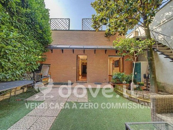 casa indipendente in vendita a Milano in zona Stadera