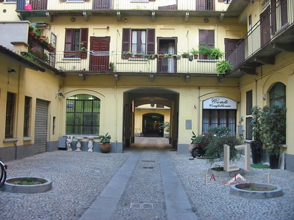 appartamento in vendita a Milano in zona XXII Marzo