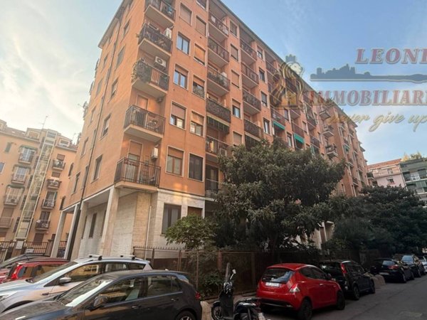 appartamento in vendita a Milano in zona Lorenteggio