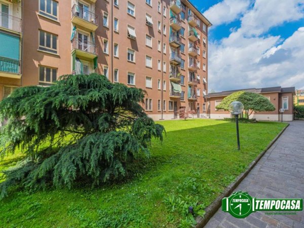 appartamento in vendita a Milano in zona Niguarda