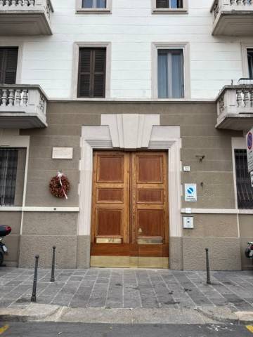 appartamento in vendita a Milano in zona Porta Genova