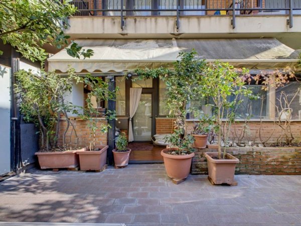 appartamento in vendita a Milano in zona Taliedo