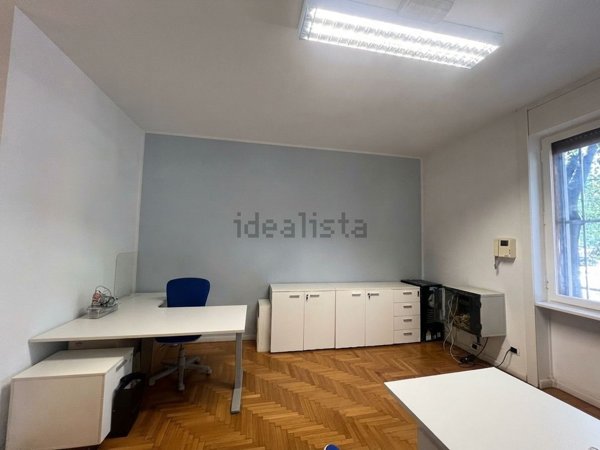ufficio in vendita a Milano in zona Solari
