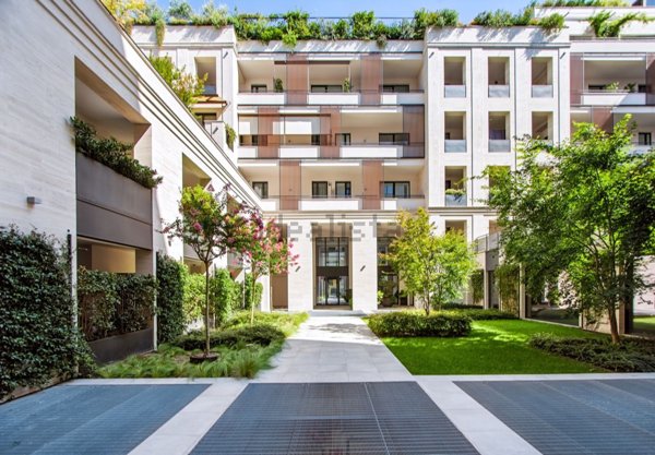 appartamento in vendita a Milano in zona Solari