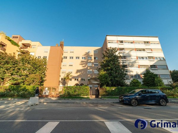 appartamento in vendita a Milano in zona Ponte Lambro