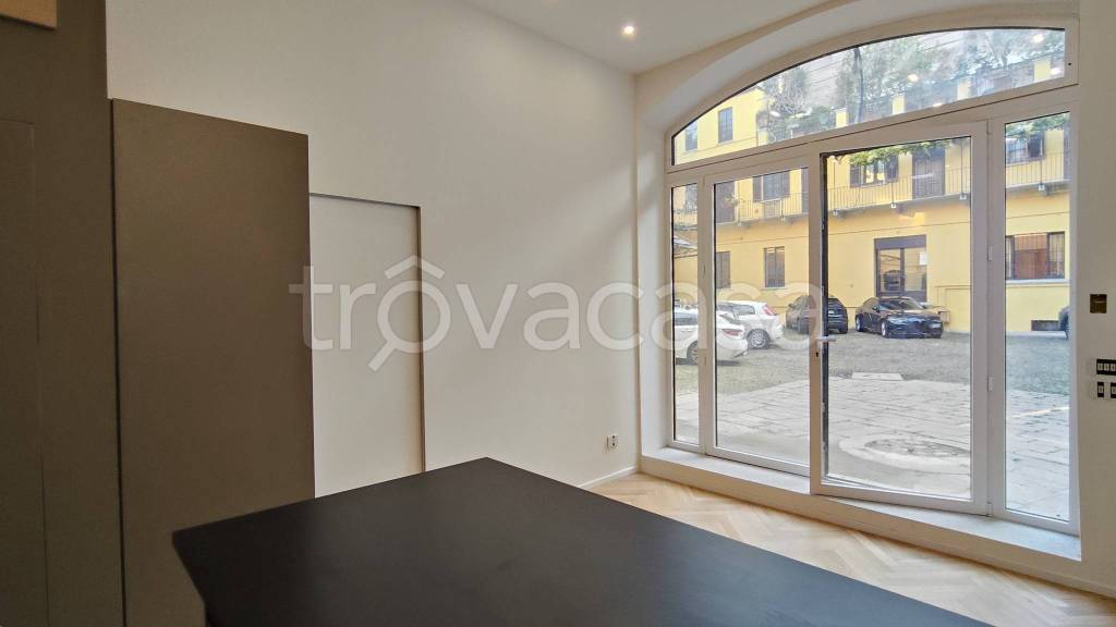 appartamento in vendita a Milano in zona Porta Genova