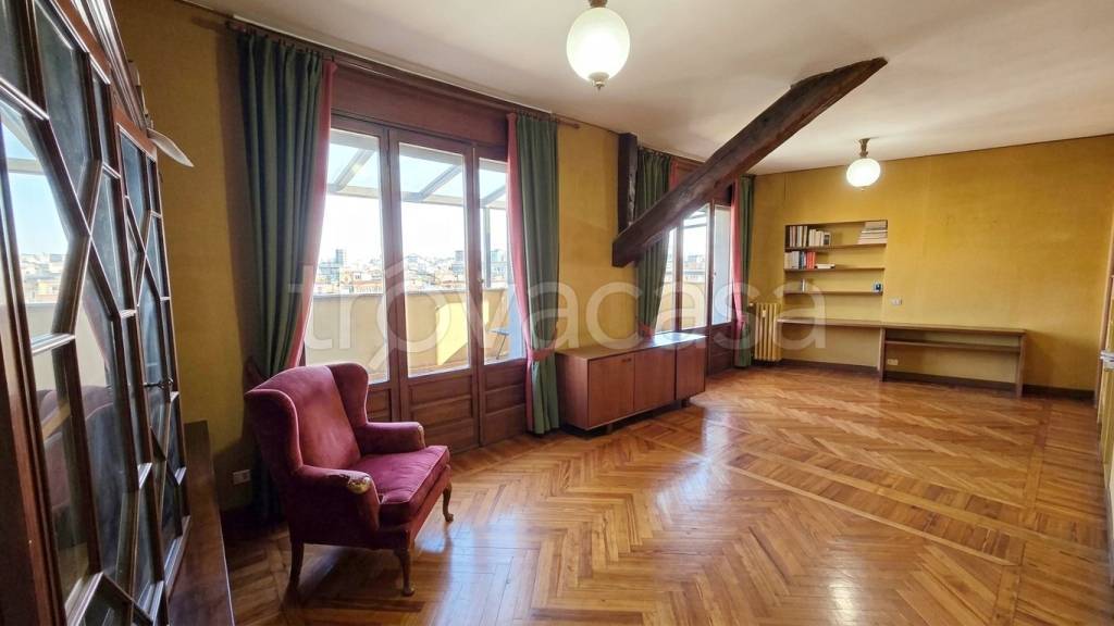 appartamento in vendita a Milano in zona Città Studi