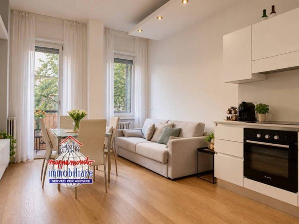 appartamento in vendita a Milano in zona Porta Genova