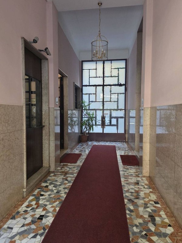 appartamento in vendita a Milano in zona Lorenteggio