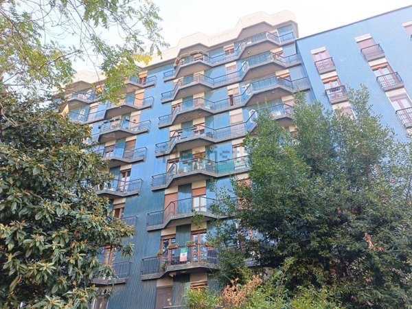 appartamento in vendita a Milano in zona Cinque Giornate