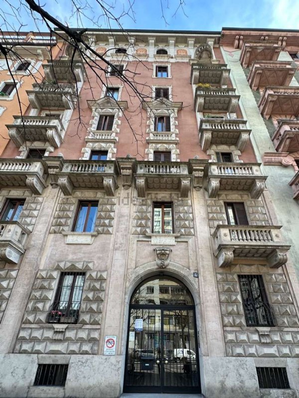 appartamento in vendita a Milano in zona Sempione