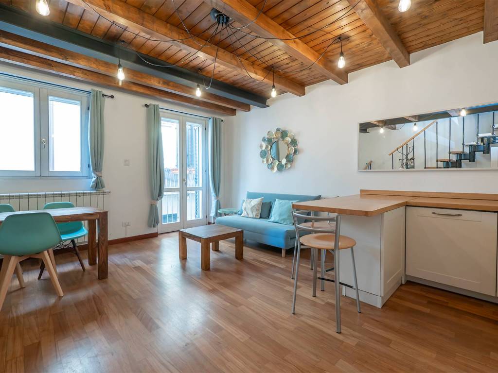 appartamento in vendita a Milano in zona Sant'Ambrogio