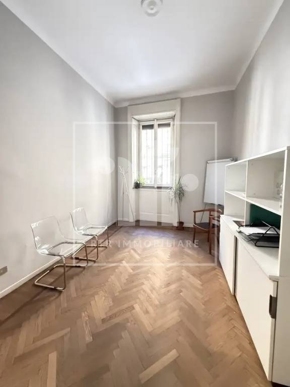 appartamento in vendita a Milano in zona Sempione
