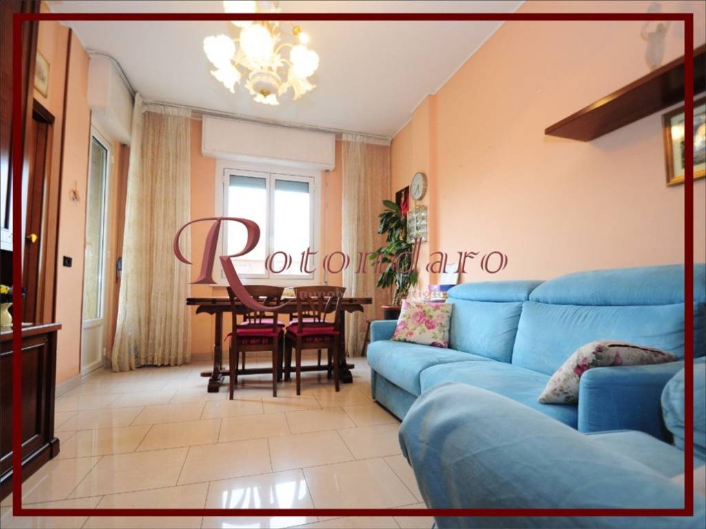 appartamento in vendita a Milano in zona Lorenteggio