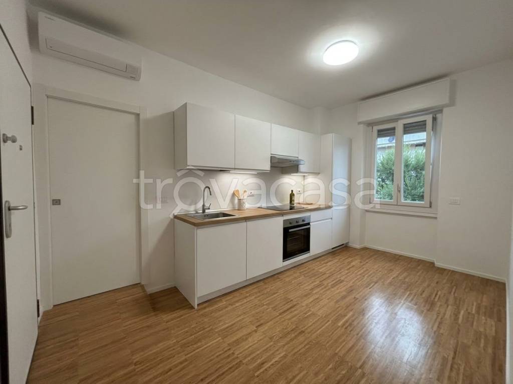 appartamento in vendita a Milano in zona Famagosta