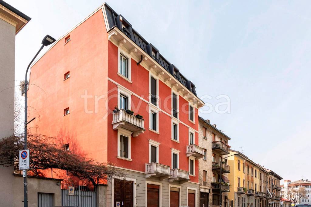 appartamento in vendita a Milano in zona Ghisolfa