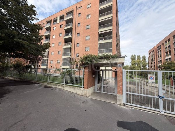 appartamento in vendita a Milano in zona Famagosta
