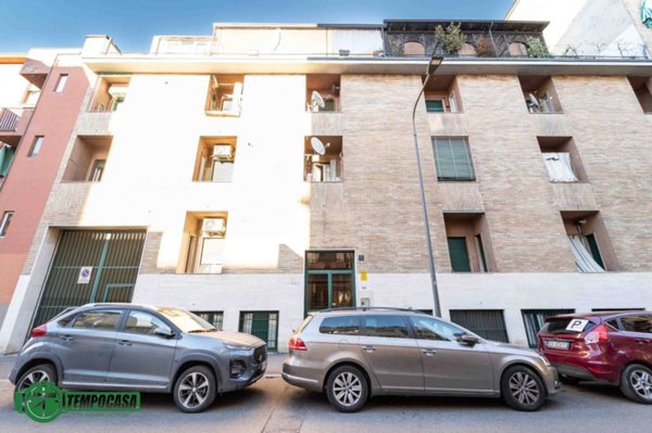appartamento in vendita a Milano in zona Rottole