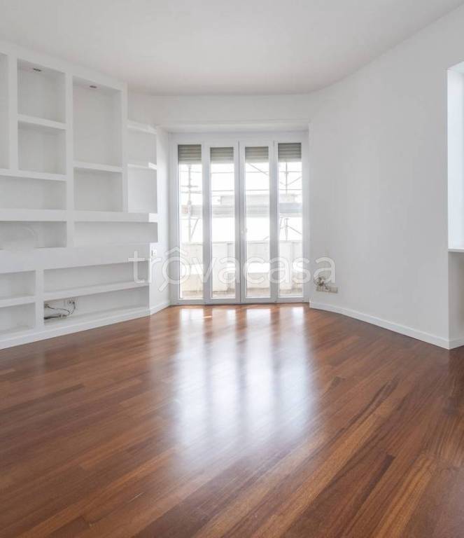 appartamento in vendita a Milano in zona Tibaldi