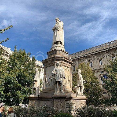 appartamento in vendita a Milano in zona Bocconi