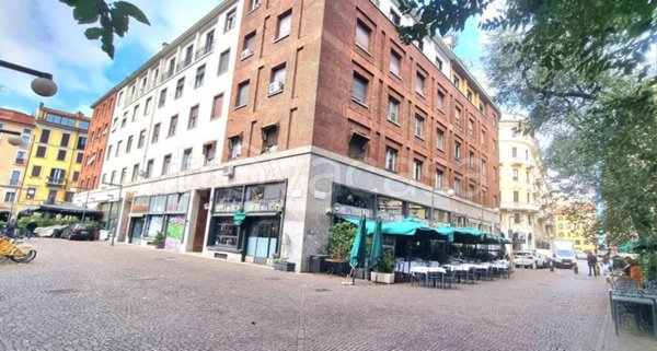 appartamento in vendita a Milano in zona Sant'Ambrogio