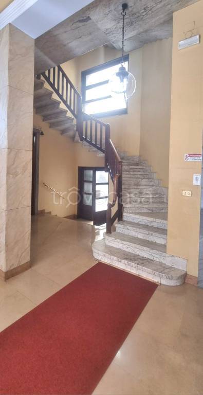 appartamento in vendita a Milano in zona Sant'Ambrogio