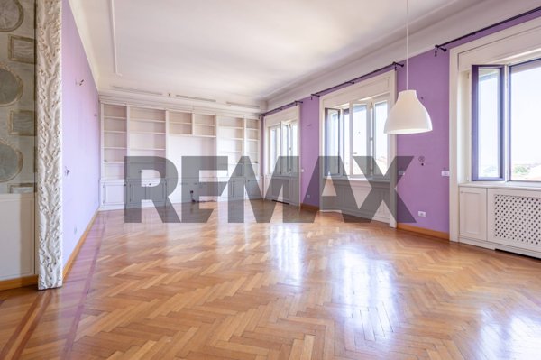 appartamento in vendita a Milano in zona Città Studi