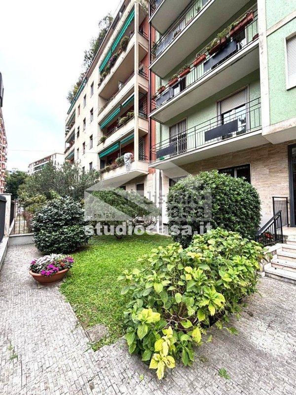 appartamento in vendita a Milano in zona Maggiolina