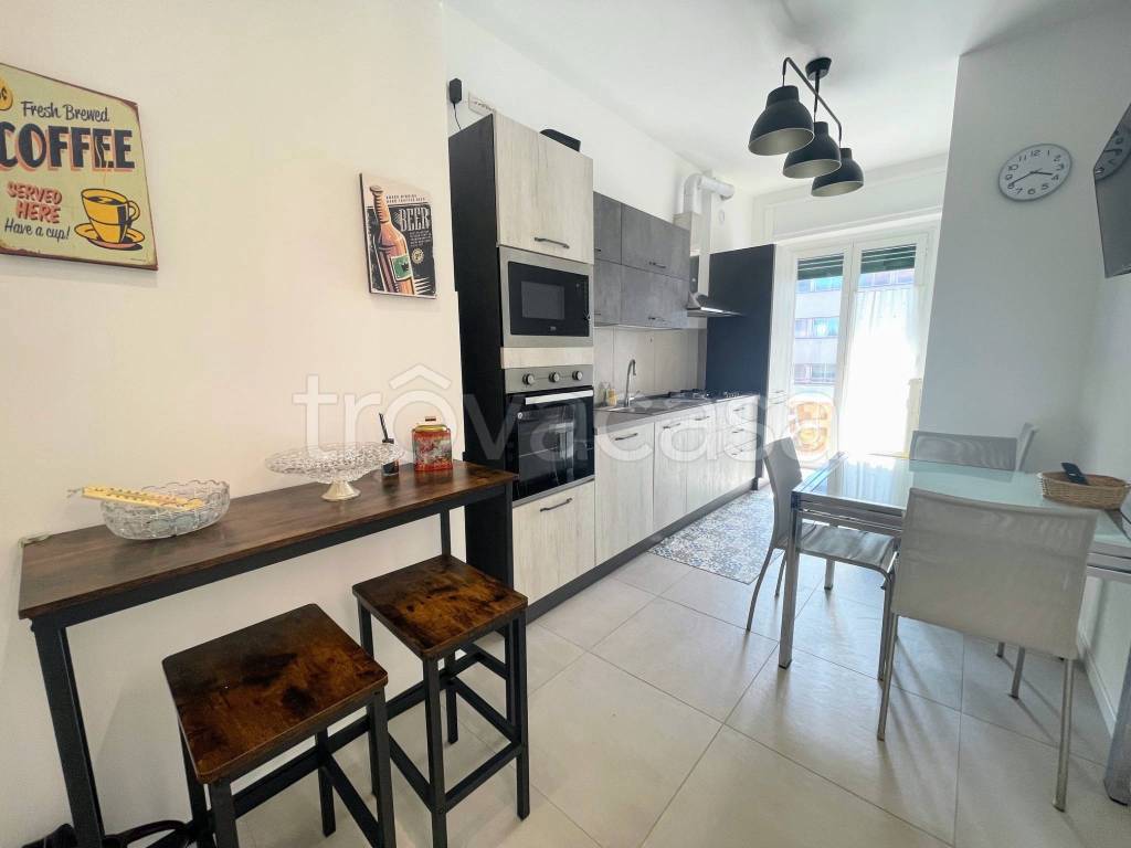 appartamento in vendita a Milano in zona Barona