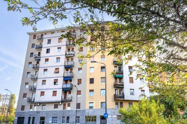 appartamento in vendita a Milano in zona Montalbino