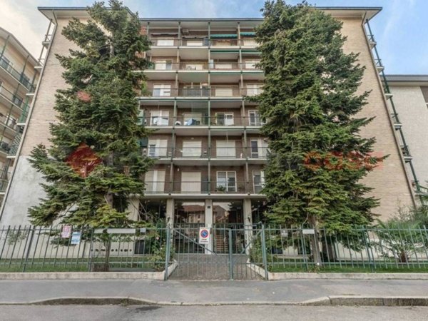 appartamento in vendita a Milano in zona Barona