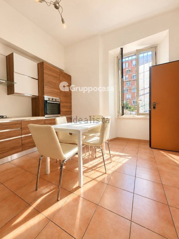 appartamento in vendita a Milano in zona Restocco Maroni